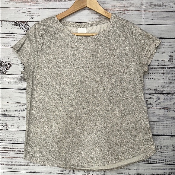 H&M‎ Short Sleeve polka dots T-Shirt in Black and Cream Sz. M - Picture 1 of 6